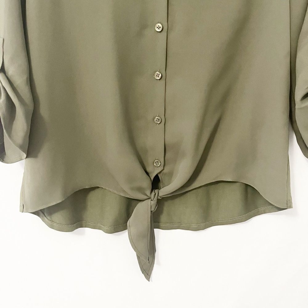 Chicos Olive Roll Tab Sleeve Front Tie Button Down Blouse Size 0 (S) - Picture 3 of 7